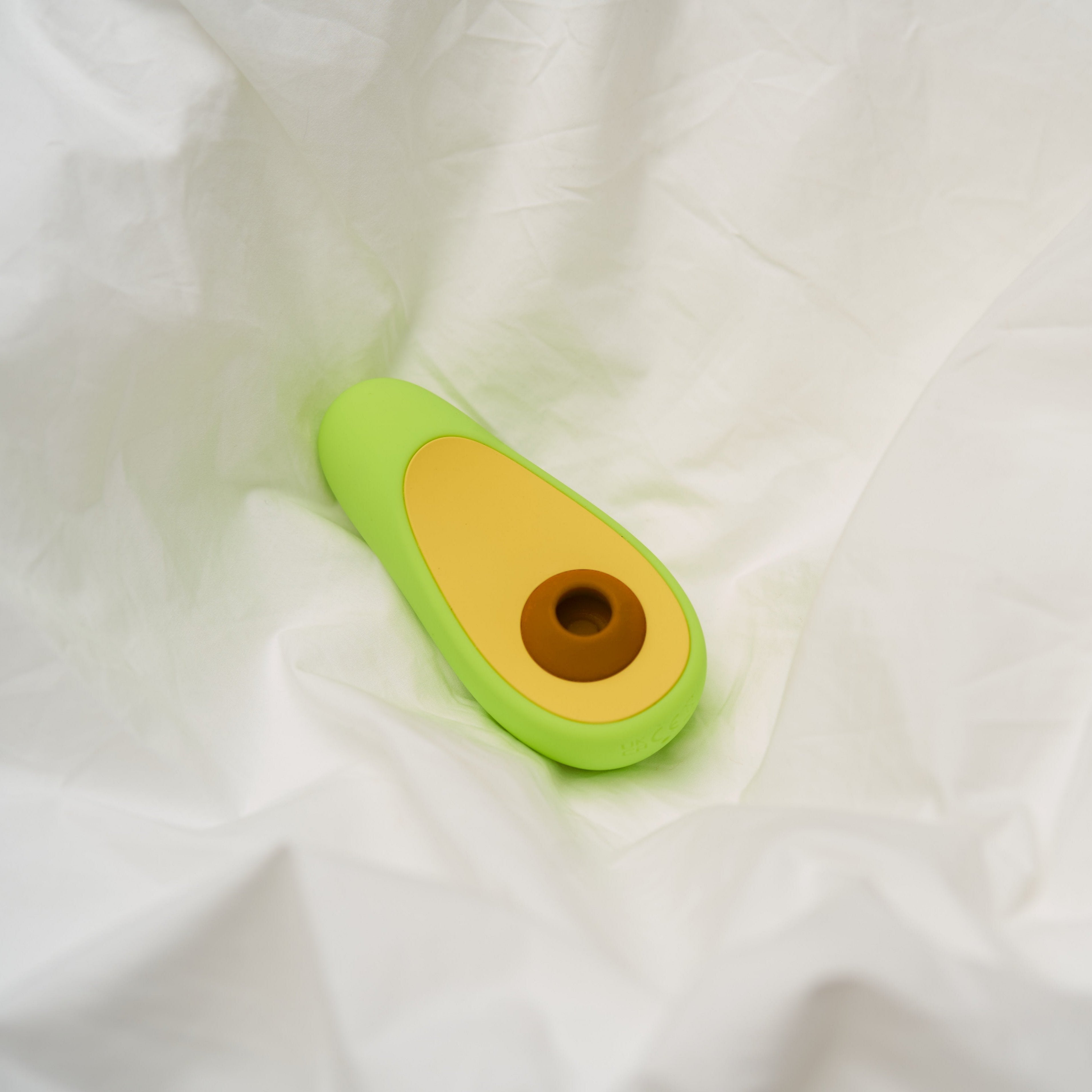 Avo clitoral vibrator — charging setup
